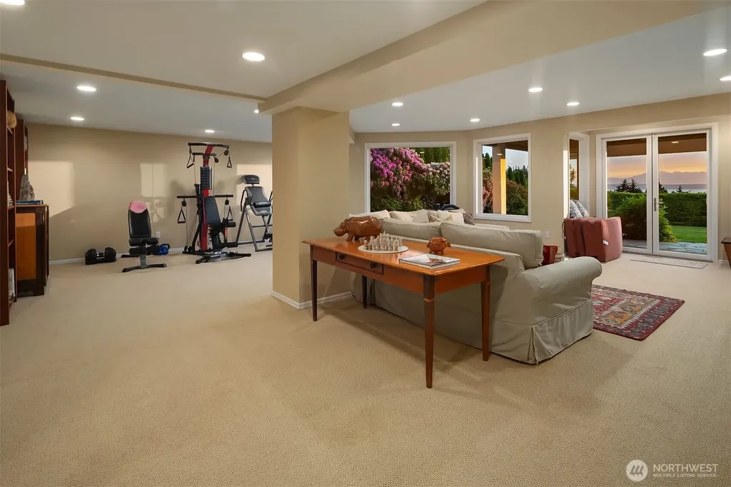 17020 74th Avenue W Edmonds WA 98026