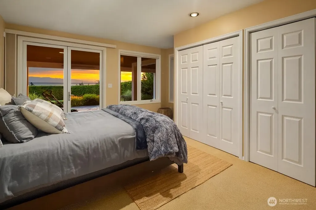 17020 74th Avenue W Edmonds WA 98026