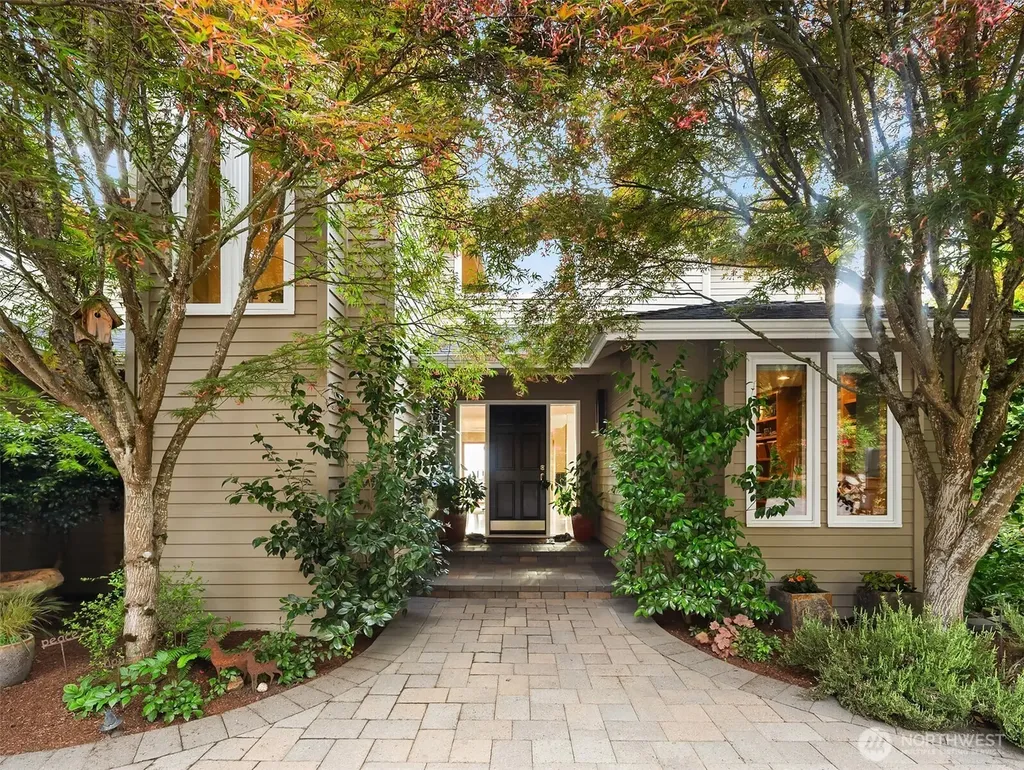 17020 74th Avenue W Edmonds WA 98026