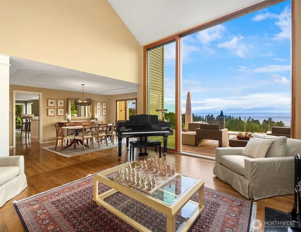 17020 74th Avenue W Edmonds WA 98026