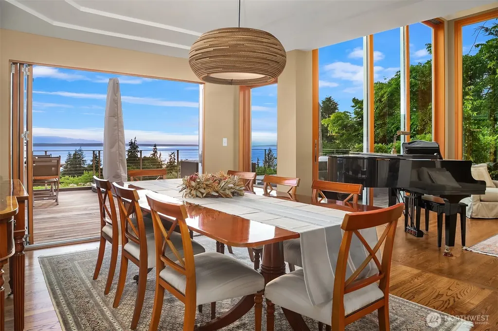 17020 74th Avenue W Edmonds WA 98026