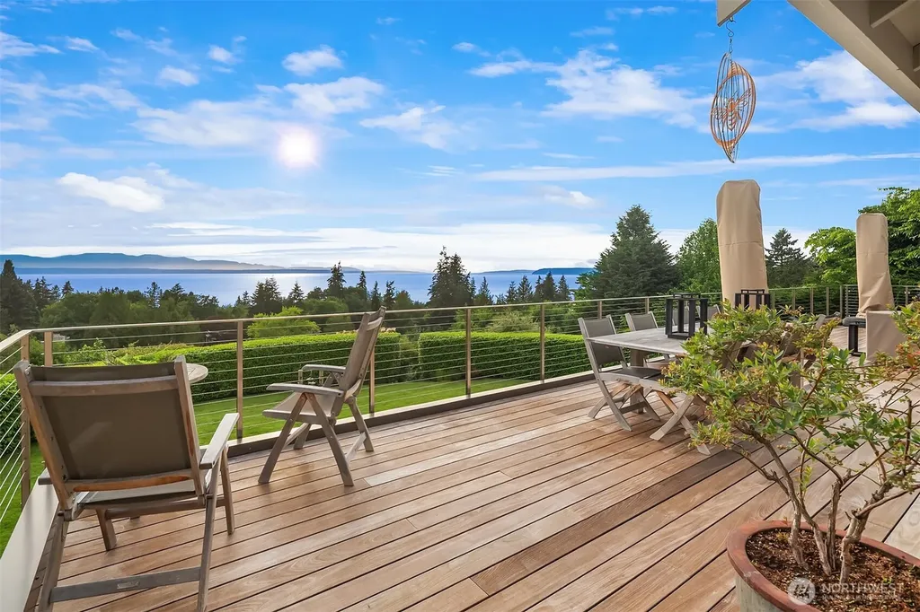17020 74th Avenue W Edmonds WA 98026