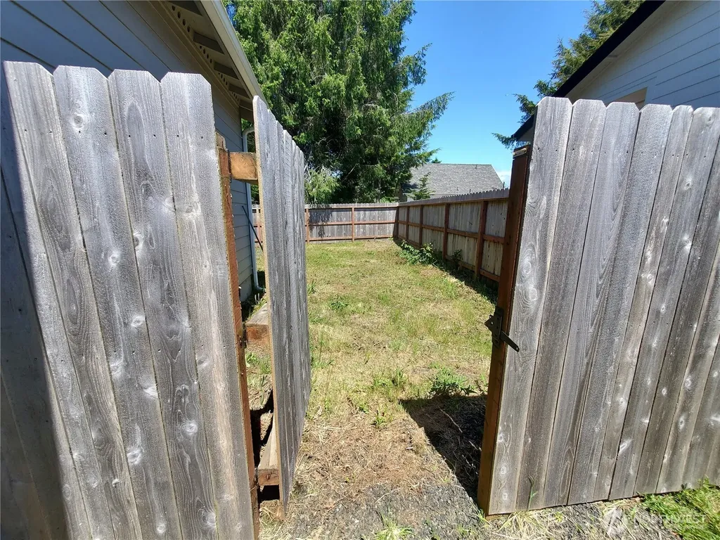 168 N Narwhal Loop NW Ocean Shores WA 98569