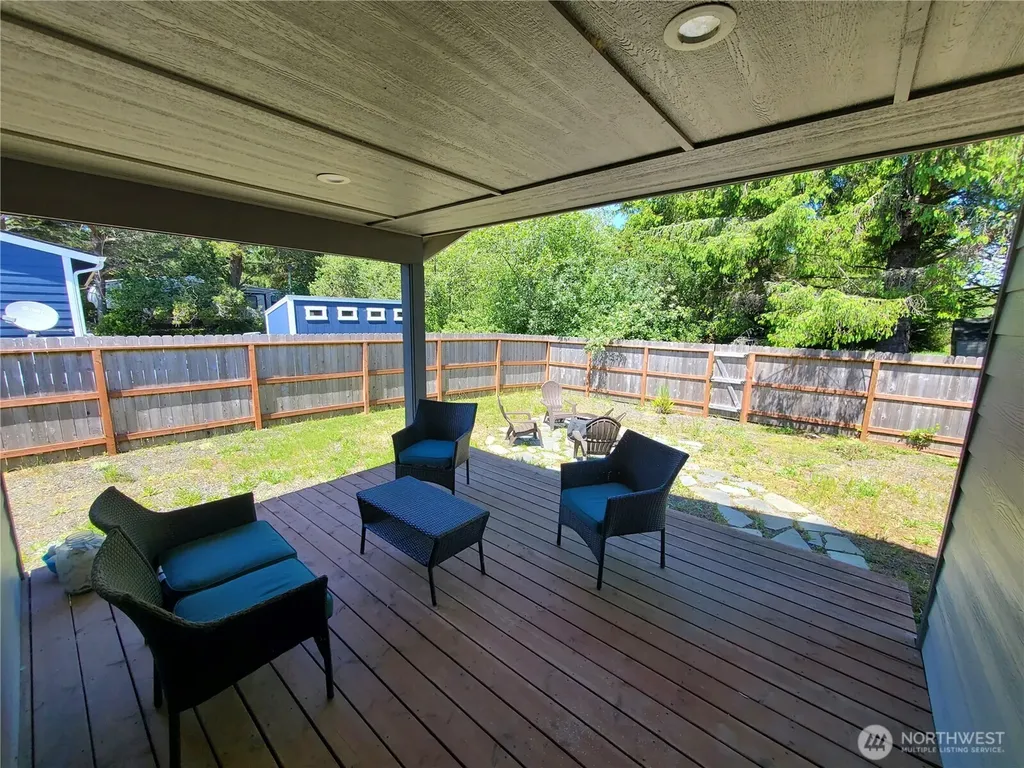 168 N Narwhal Loop NW Ocean Shores WA 98569