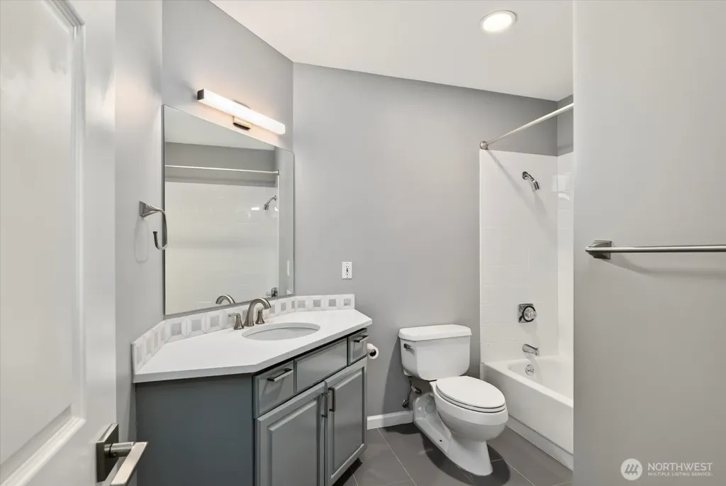177 107th Avenue NE Bellevue WA 98004