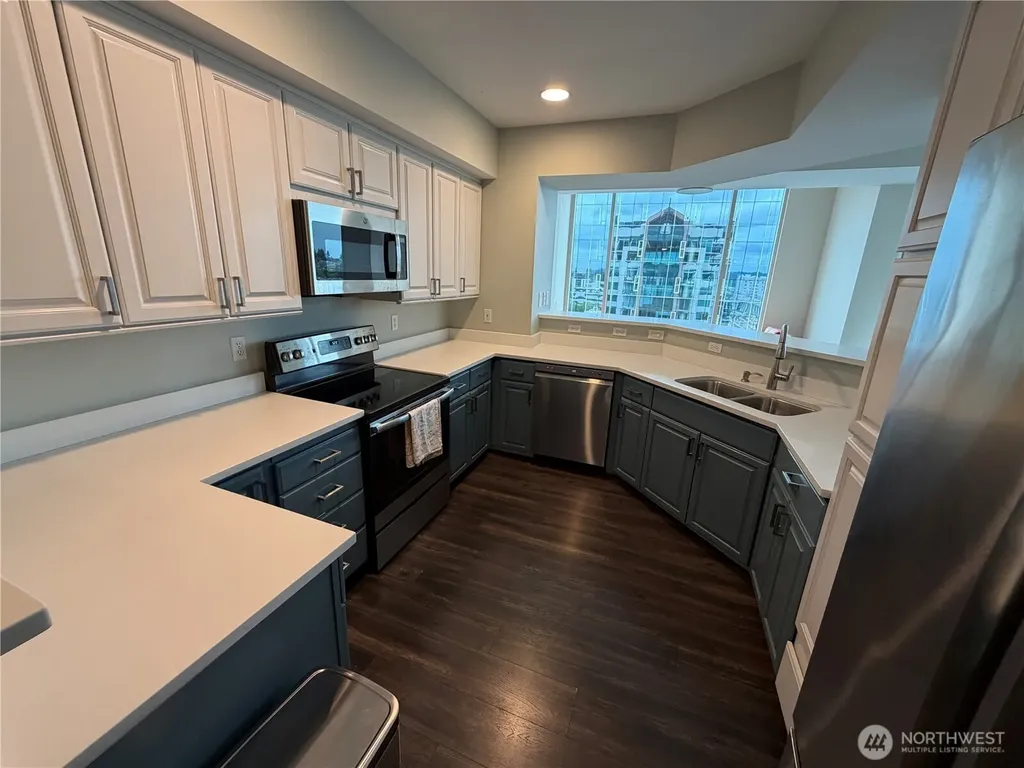 177 107th Avenue NE Bellevue WA 98004