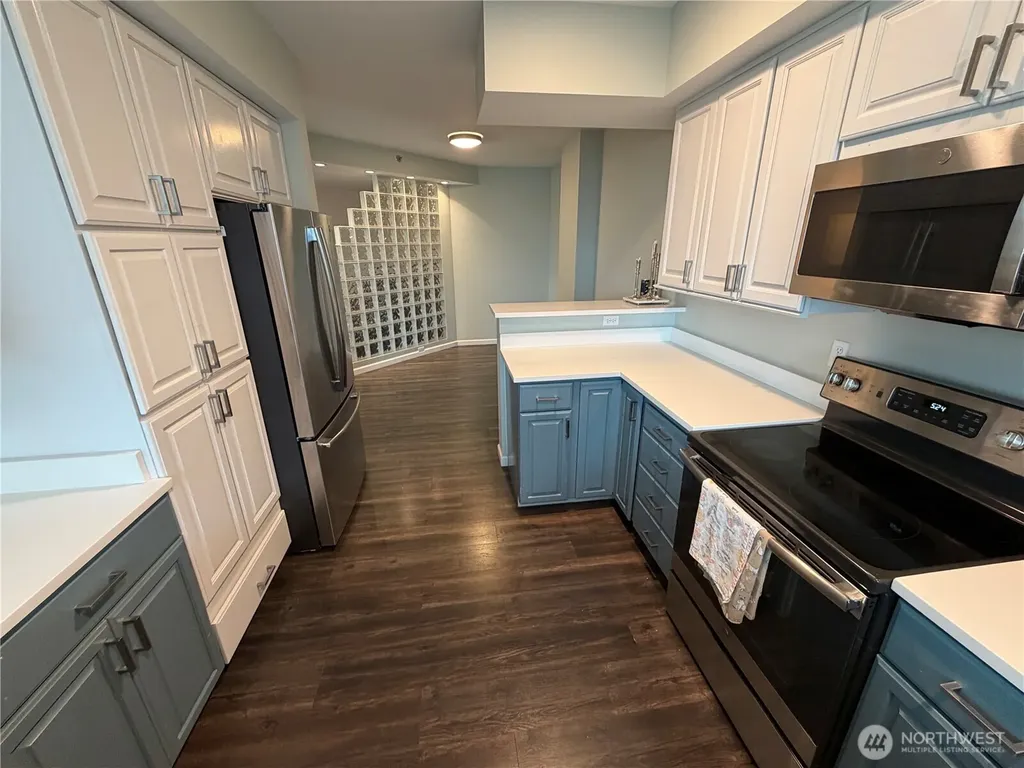177 107th Avenue NE Bellevue WA 98004