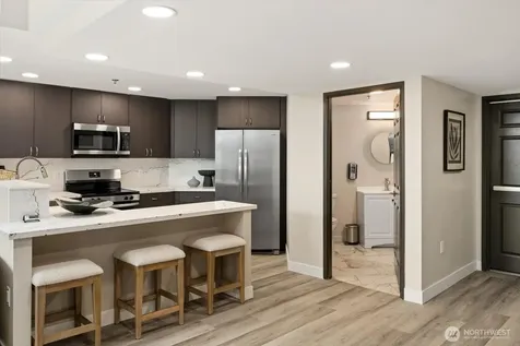 177 107th Avenue NE Bellevue WA 98004