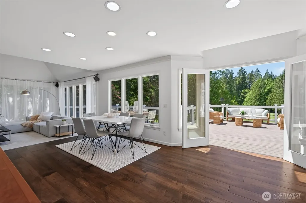 14103 205th Avenue NE Woodinville WA 98077
