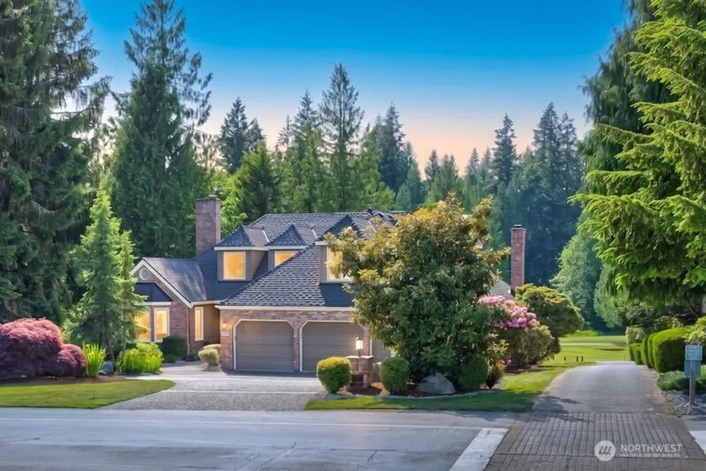 14103 205th Avenue NE Woodinville WA 98077