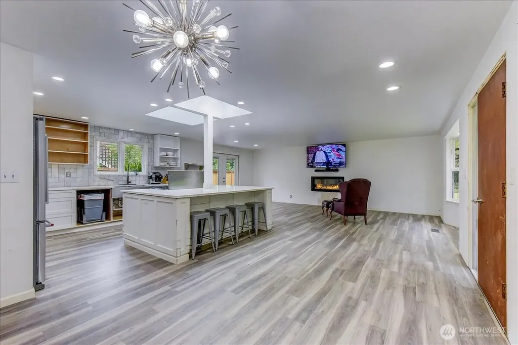 15708 70th Avenue W Edmonds WA 98026