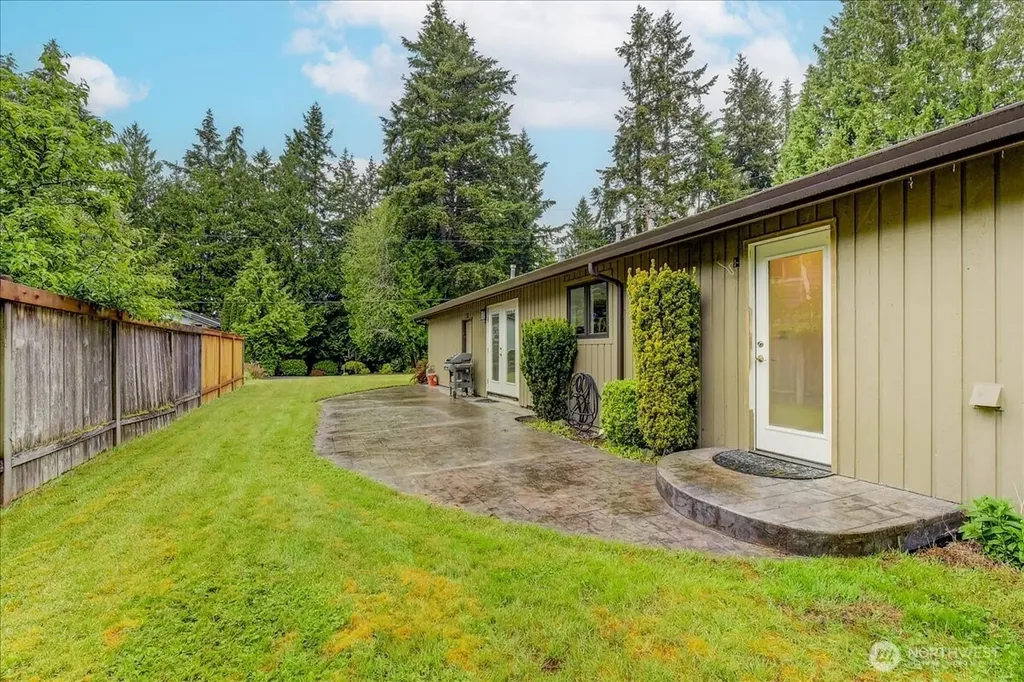 15708 70th Avenue W Edmonds WA 98026