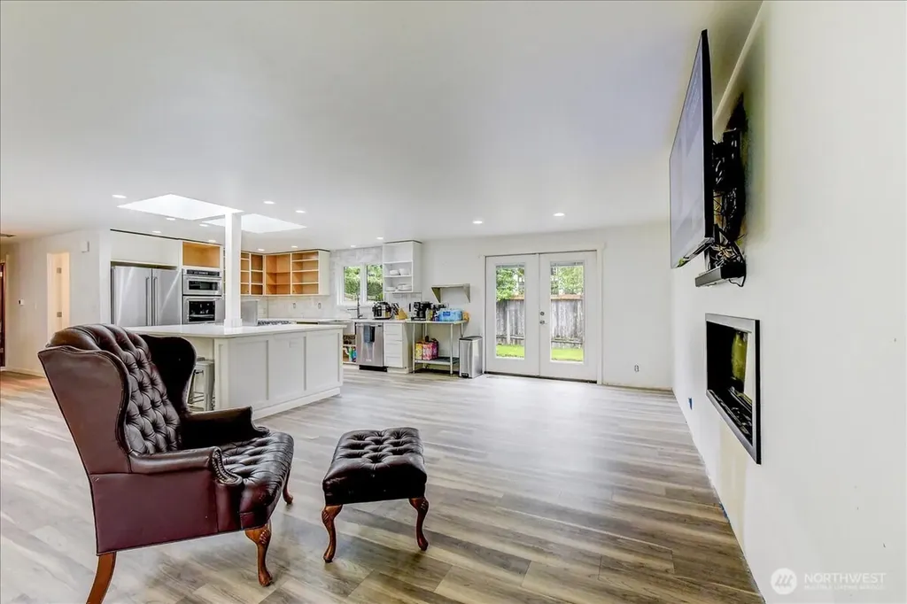 15708 70th Avenue W Edmonds WA 98026
