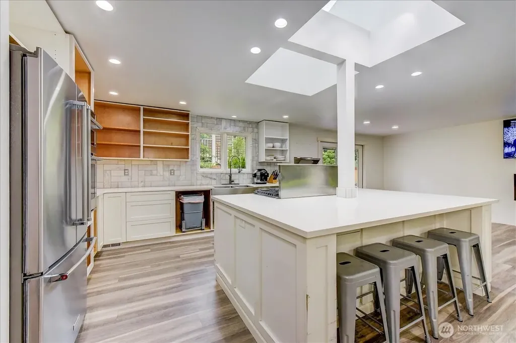 15708 70th Avenue W Edmonds WA 98026