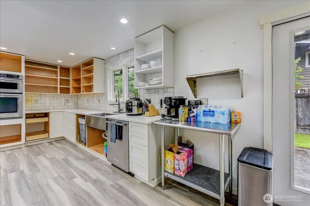 15708 70th Avenue W Edmonds WA 98026