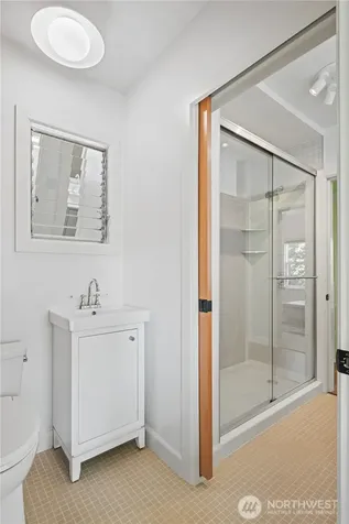 908 N 102nd Seattle WA 98133