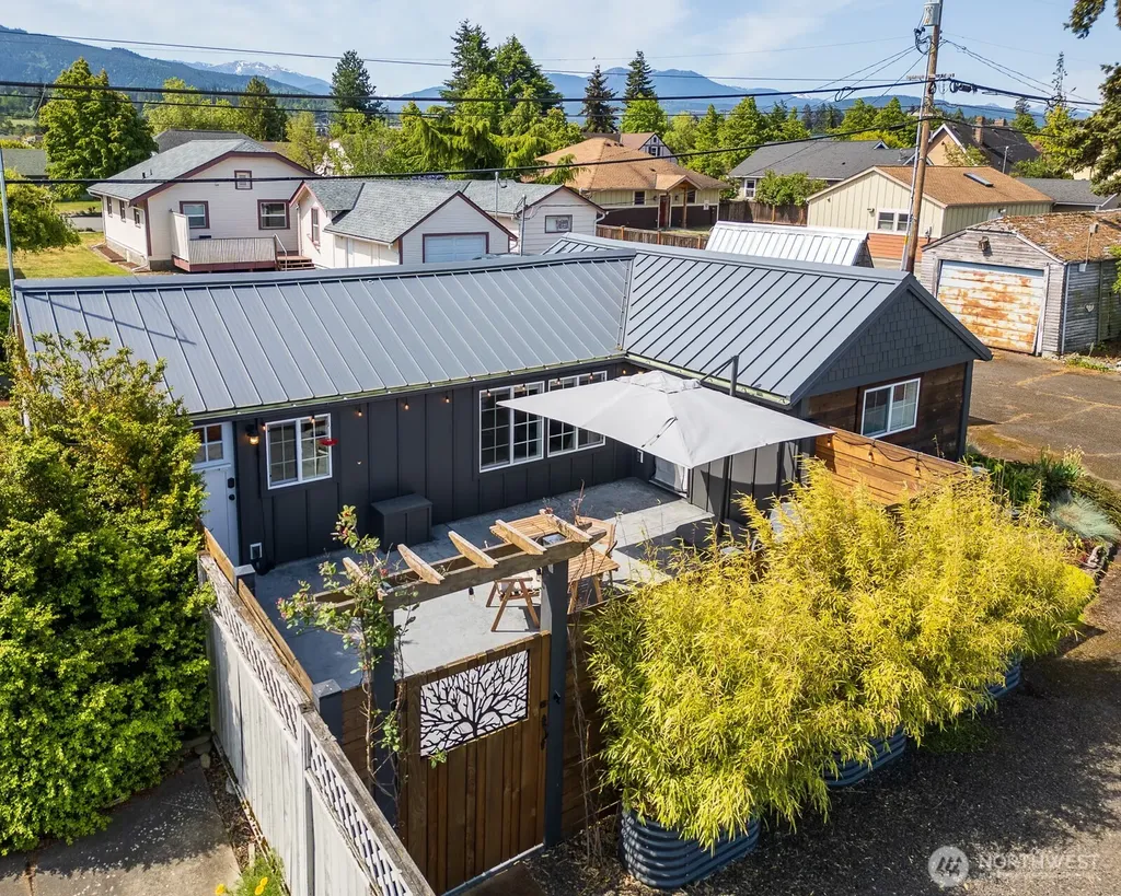 233 W Washington Street Sequim WA 98382