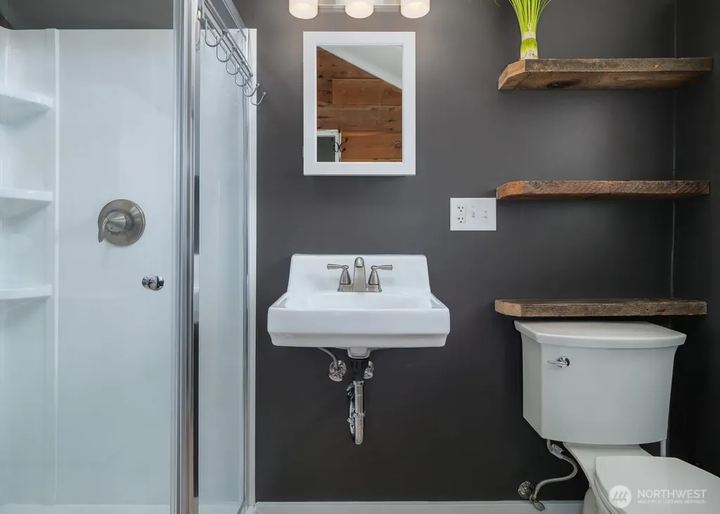 233 W Washington Street Sequim WA 98382
