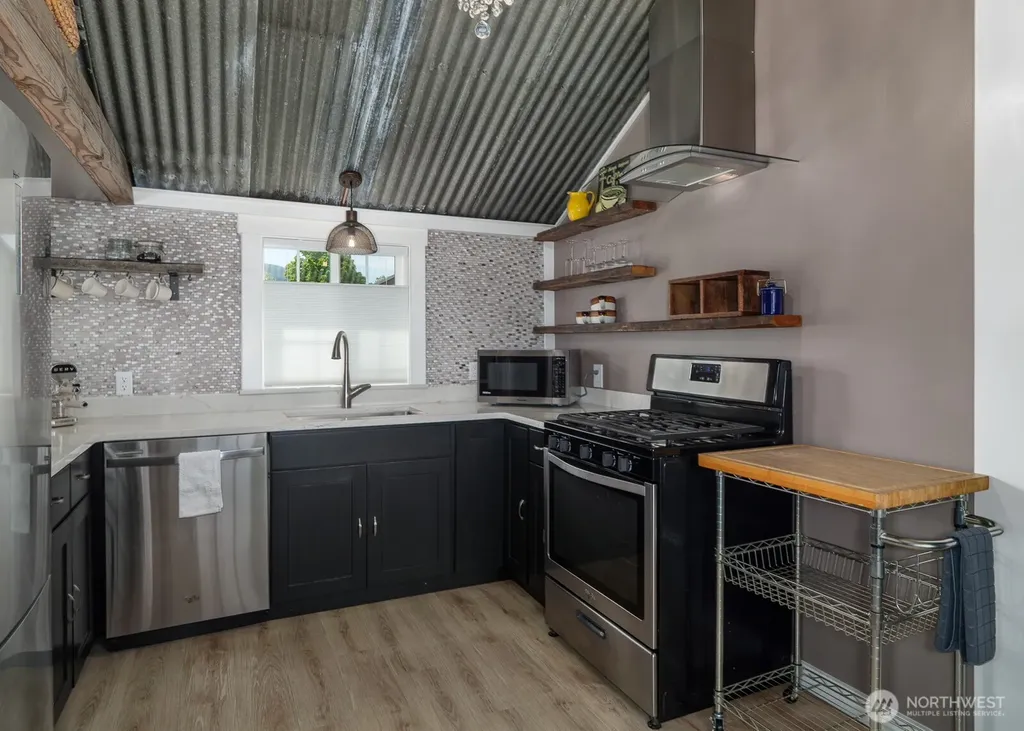 233 W Washington Street Sequim WA 98382