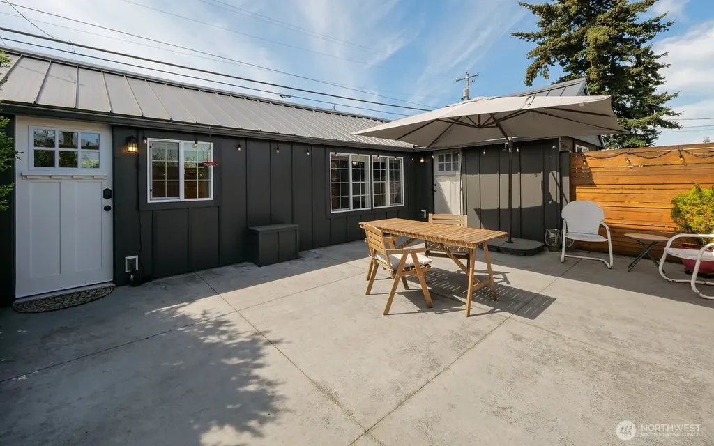 233 W Washington Street Sequim WA 98382