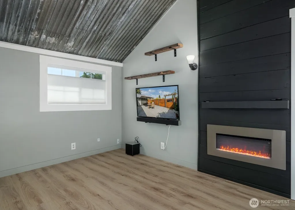 233 W Washington Street Sequim WA 98382