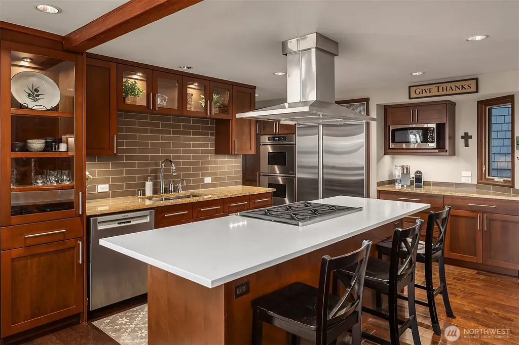 15718 72nd Avenue W Edmonds WA 98026