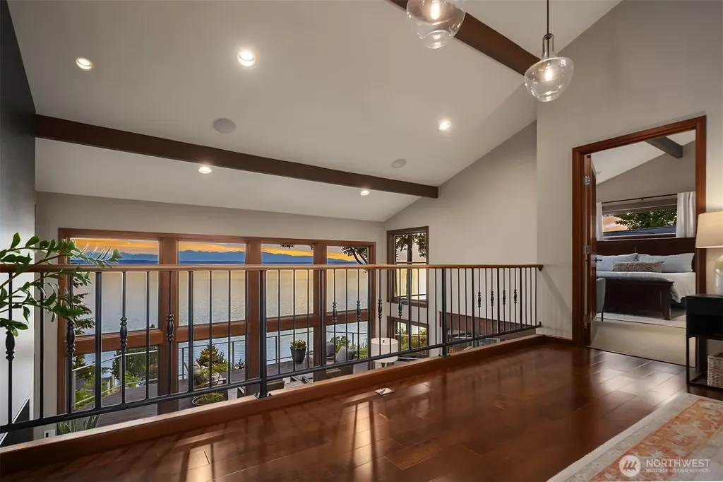 15718 72nd Avenue W Edmonds WA 98026