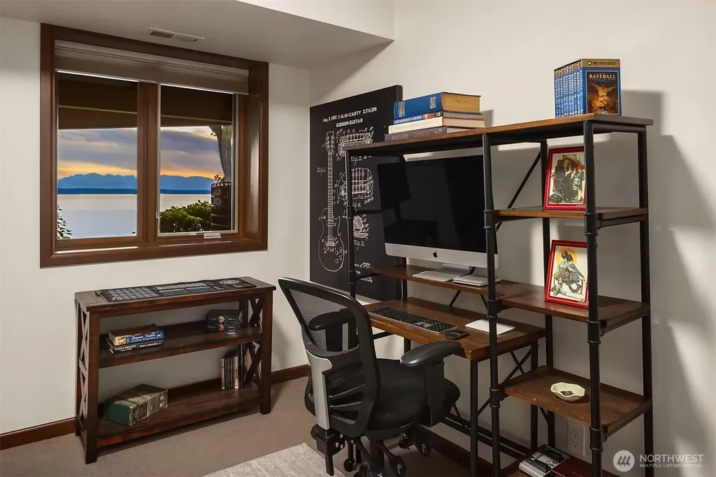 15718 72nd Avenue W Edmonds WA 98026