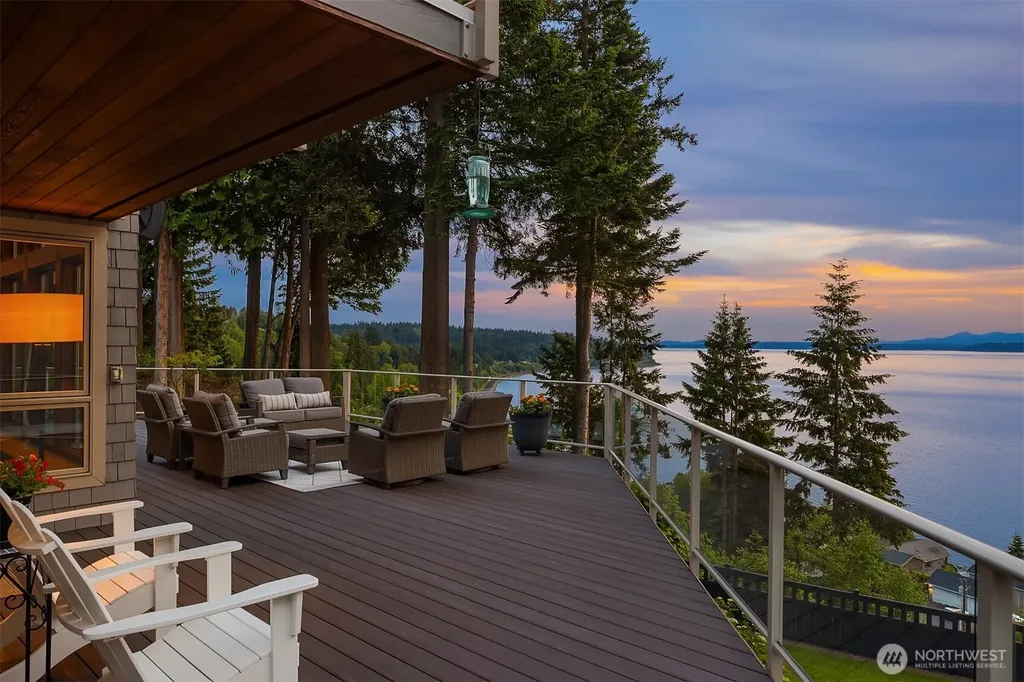 15718 72nd Avenue W Edmonds WA 98026