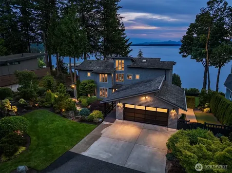 15718 72nd Avenue W Edmonds WA 98026