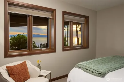 15718 72nd Avenue W Edmonds WA 98026
