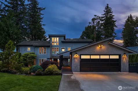15718 72nd Avenue W Edmonds WA 98026