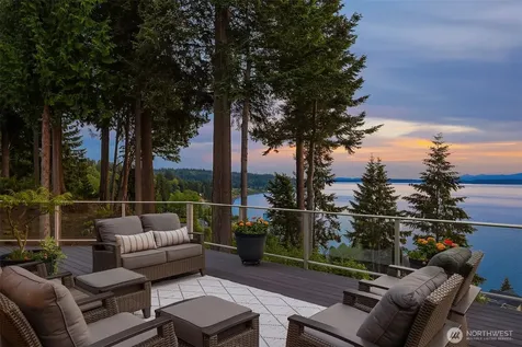 15718 72nd Avenue W Edmonds WA 98026