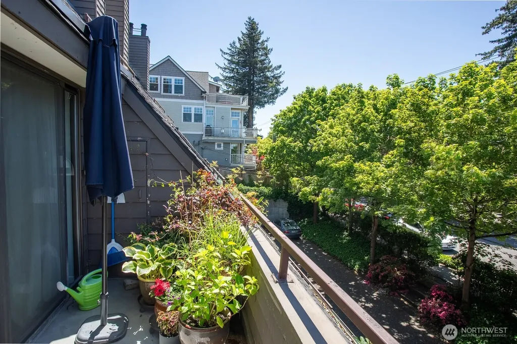 3030 14th Avenue W Seattle WA 98119