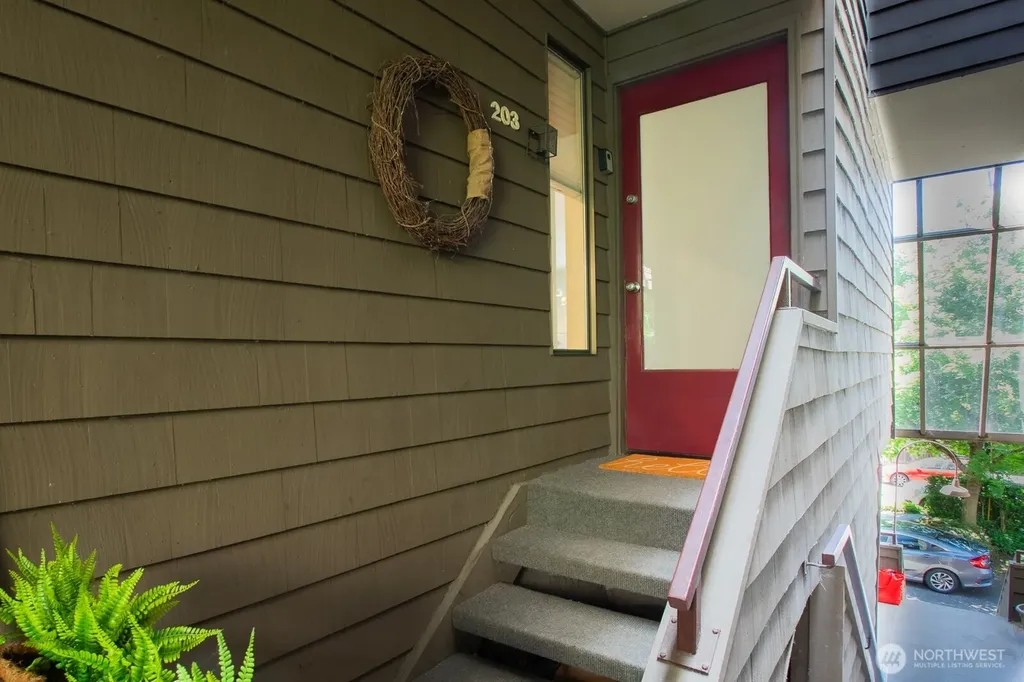 3030 14th Avenue W Seattle WA 98119