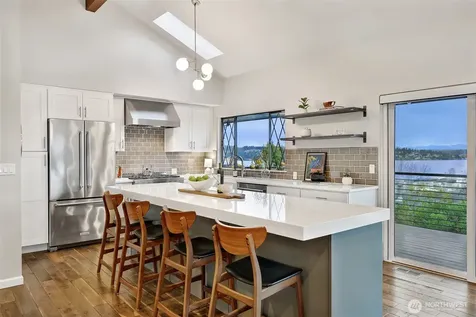 7710 57th Avenue NE Seattle WA 98115