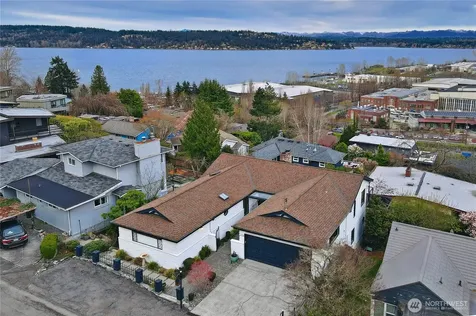 7710 57th Avenue NE Seattle WA 98115
