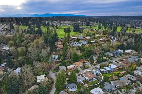 7710 57th Avenue NE Seattle WA 98115