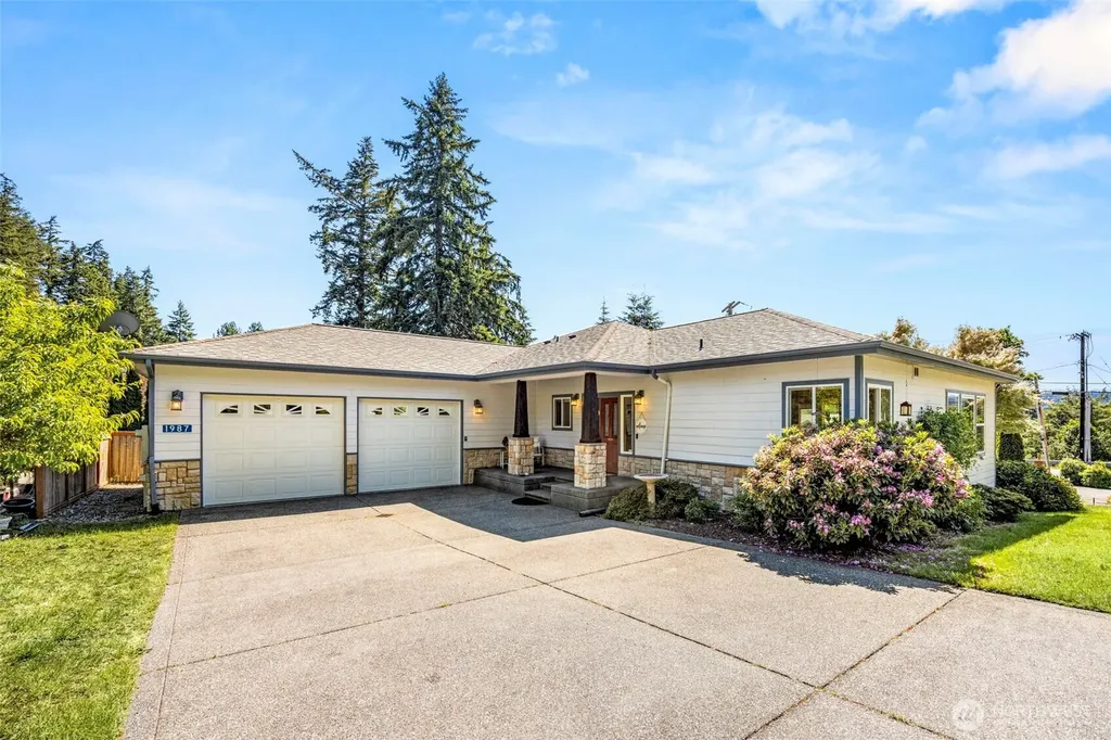 1987 NW Rampart Ridge Court Bremerton WA 98311