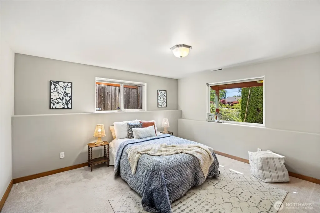 1987 NW Rampart Ridge Court Bremerton WA 98311
