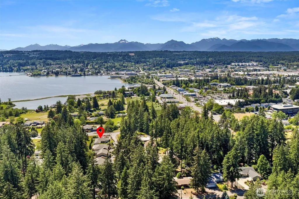 1987 NW Rampart Ridge Court Bremerton WA 98311