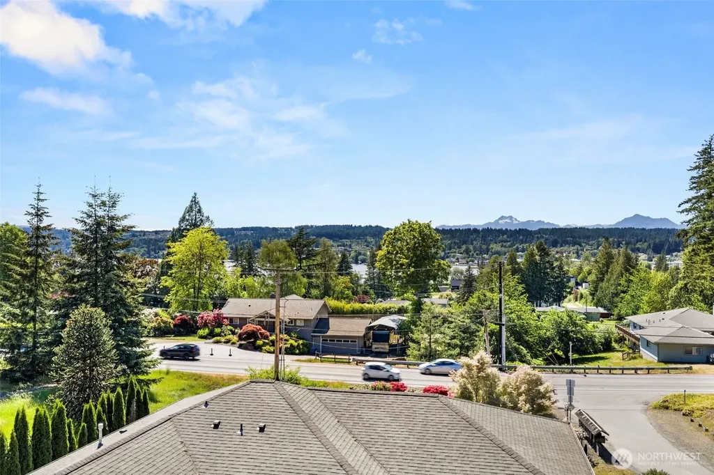 1987 NW Rampart Ridge Court Bremerton WA 98311