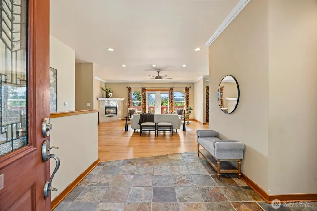 1987 NW Rampart Ridge Court Bremerton WA 98311