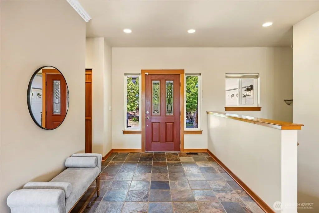 1987 NW Rampart Ridge Court Bremerton WA 98311