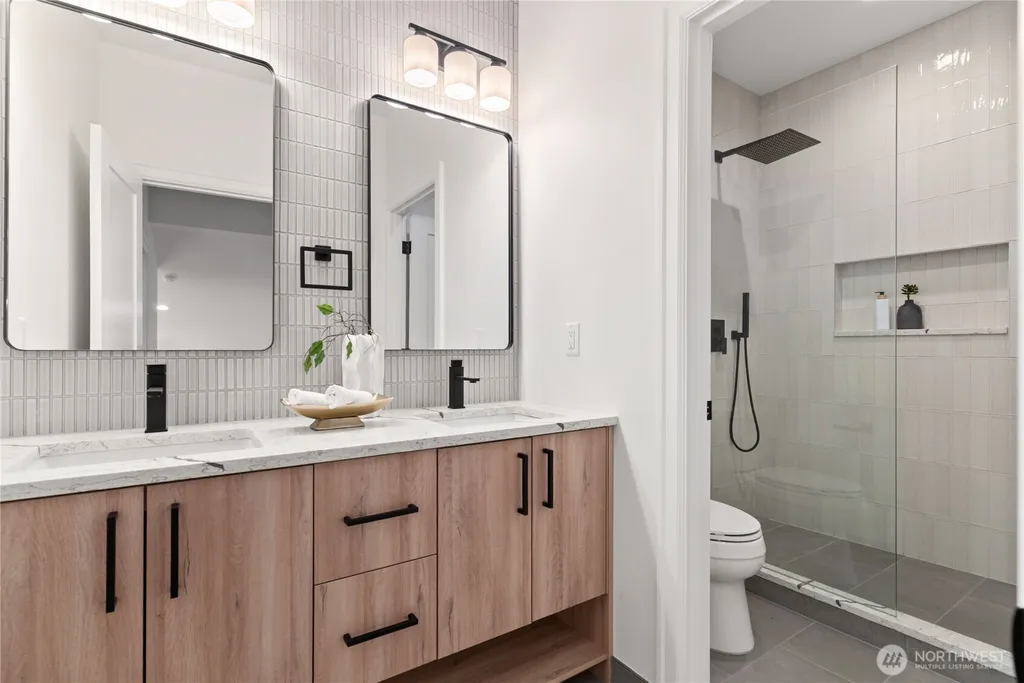 31 E Rhododendron Court Union WA 98592