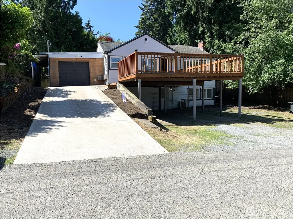 2315 S 116th Place Seattle WA 98168