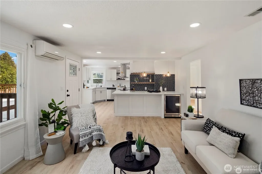 2315 S 116th Place Seattle WA 98168