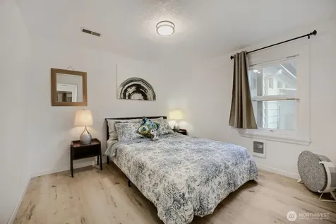 2315 S 116th Place Seattle WA 98168