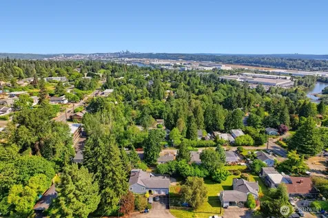 2315 S 116th Place Seattle WA 98168