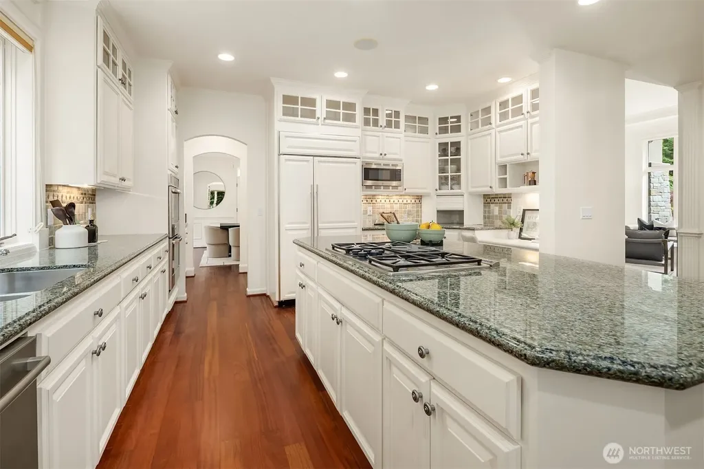 2828 140th Avenue NE Bellevue WA 98005
